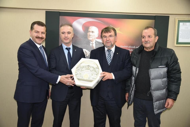 Yücel Yılmaz Ticaret Odası Ve Esnaf Kredi Kefalet Kooperatifini Ziyaret Etti