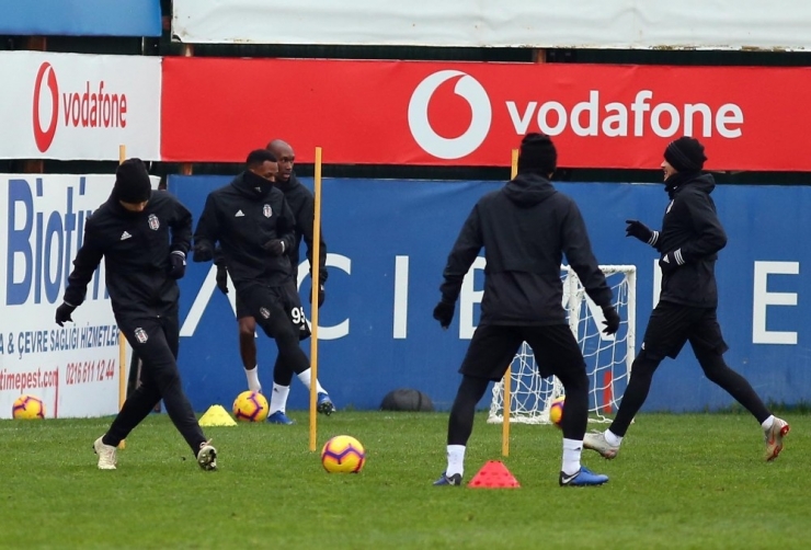 Beşiktaş Taktik Ve Kondisyon Çalıştı