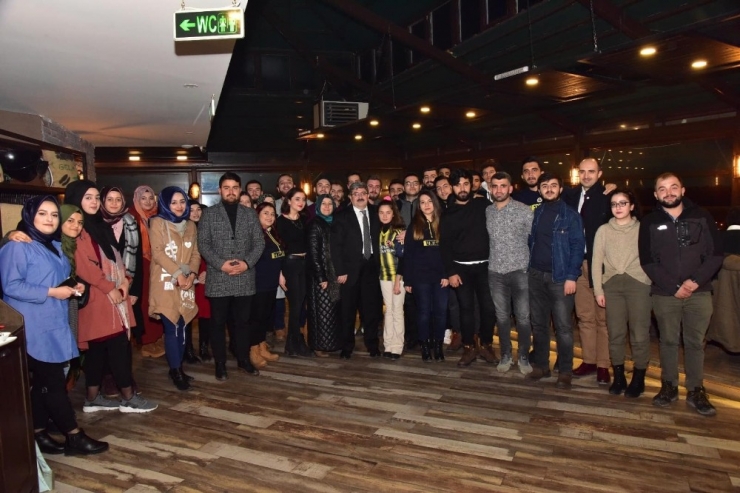 Bilecik’te Ünigfb Taraftar Grubu Üyelerinden Tanışma Gecesi