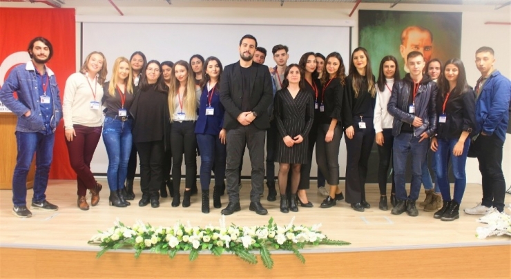 İzmir Kavram Myo Öğrencilerine Uyuşturucu İle Mücadele Konferansı