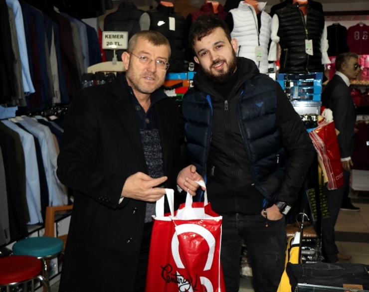 Yabancılar Çarşısı’nda Poşet Yerine ’Karton Çanta’ İle Alışveriş