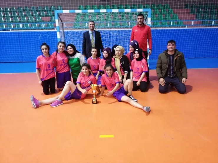 Liseler Arası Hentbol Şampiyonası Sona Erdi