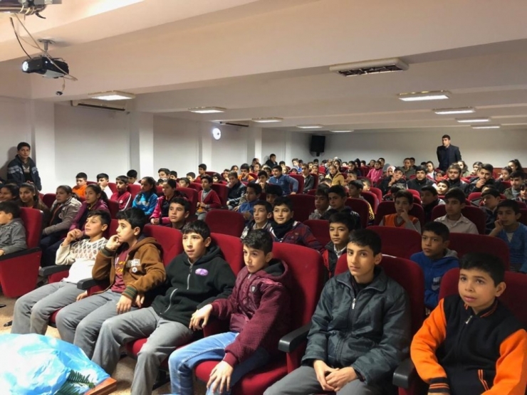 Çocuklara Beslenme Eğitimi Verildi