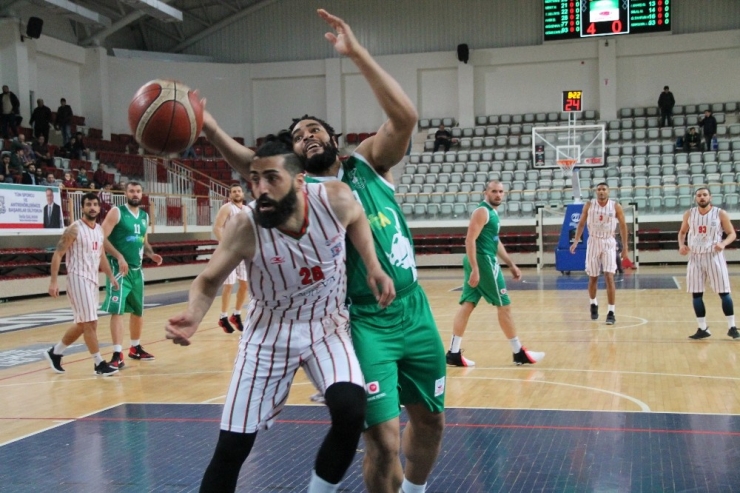 Türkiye Basketbol Ligi: Yalova Belediyespor: 87 - Artvin Belediye: 98