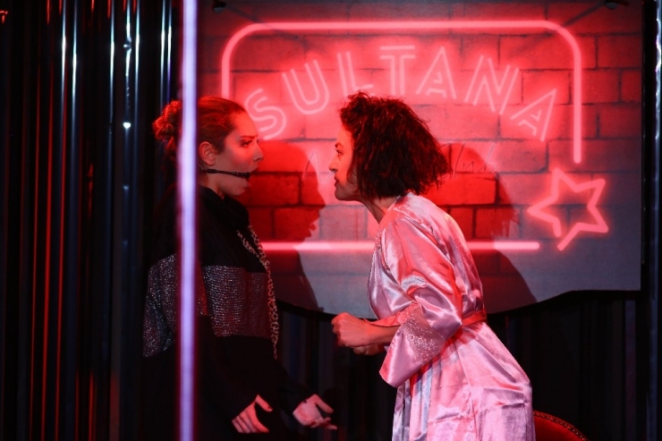 Sultana Kabaresi 21 Aralık’ta Yapılan Prömiyer İle Sanatseverlerle Buluştu