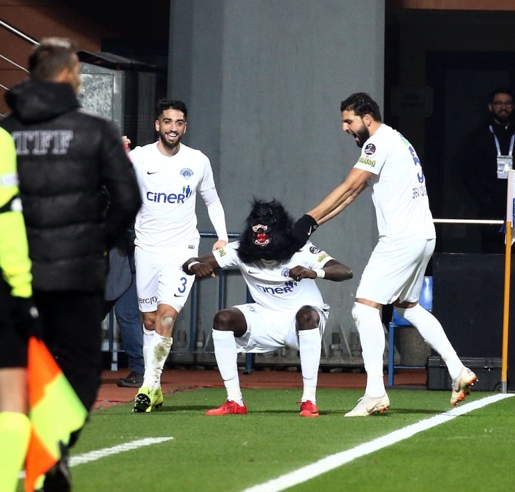 Diagne’yi Maske Sevinçleri Yaktı