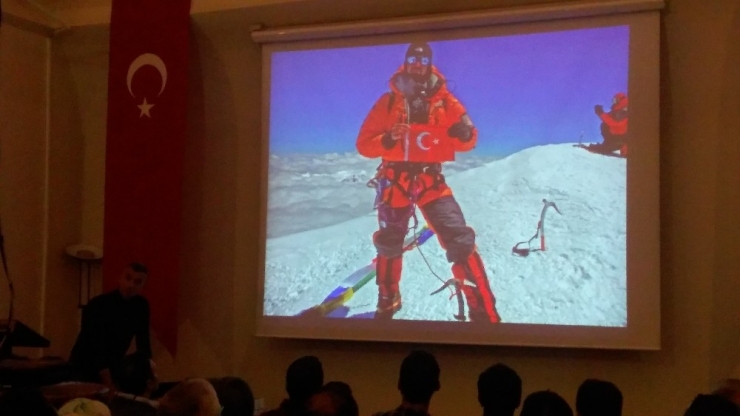 Milli Dağcı Tunç Fındık, Bursalılara Deneyimlerini Anlattı