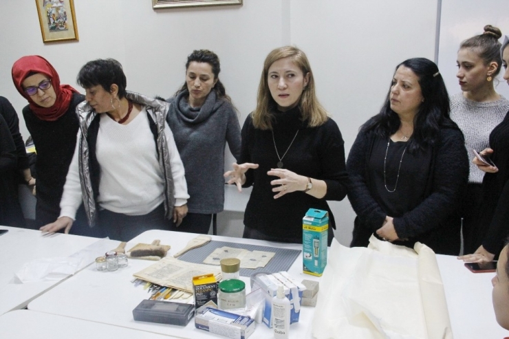 Saü’de Kağıt Eser Restorasyonunda Temel Malzeme Ve Yöntemler’ Konuşuldu