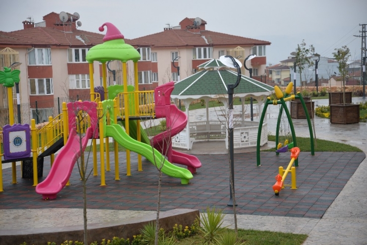 Sosyal Yaşam Alanı Ve Çocuk Parkı Açılıyor