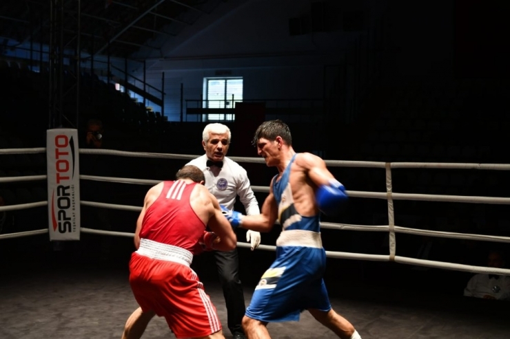 Balıkesir’de Boks Şampiyonası Final Maçları İle Sona Erdi