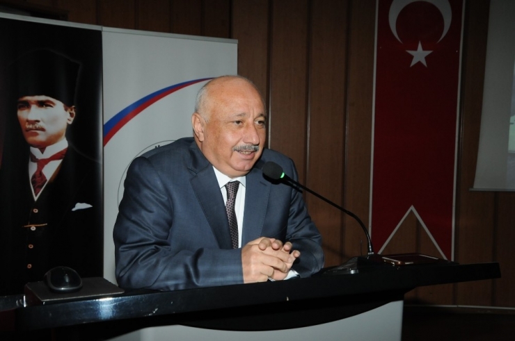 Batman’da ‘Dijital Ve Sosyal Medya Pazarlama Yönetimi Atölyesi’ Düzenlendi