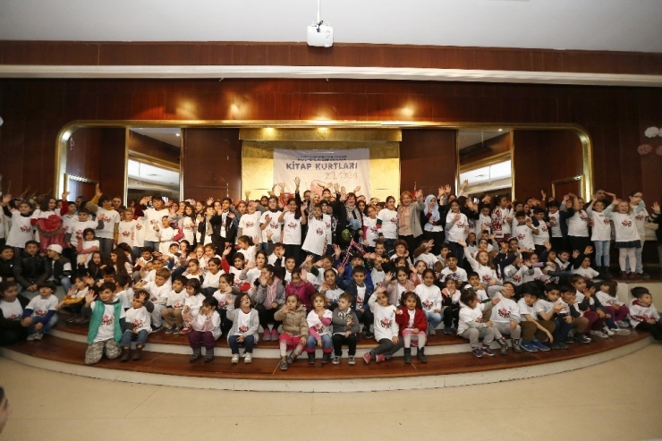 Kitap Kurtları Ödüllerini Aldı