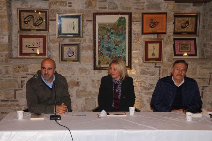 Kuşadası’nda “ Yazarlar Buluşuyor “ İsimli Söyleşi Yapıldı