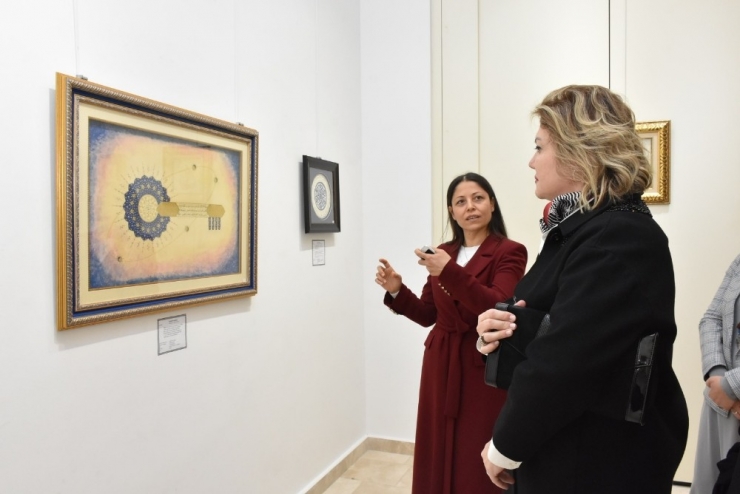 Vali Deniz Ve Eşi, Türk Sanatları Sergisine Hayran Kaldı
