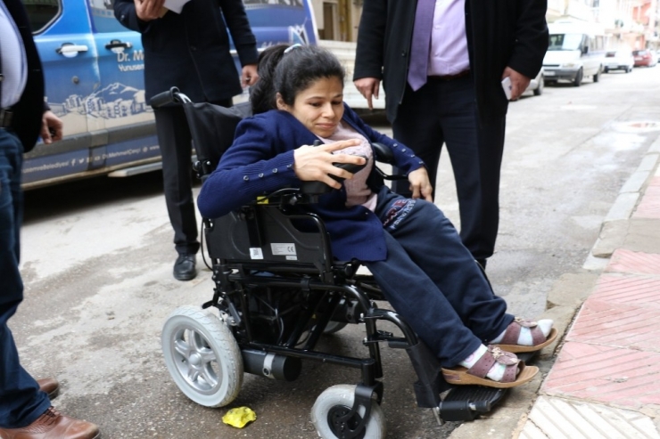 Akülü Aracına Yunusemre İle Kavuştu