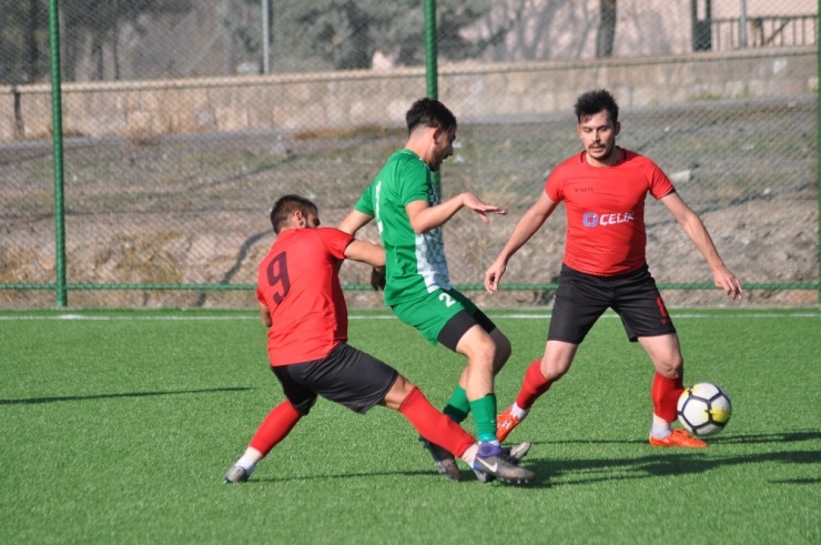 Mustafa Hür Öztürk Süper Amatör Küme’ye 1 Hafta Ara Verildi