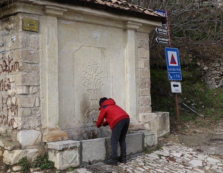 Tarihi Çeşmelerin Restorasyonuna Suç Duyurusu