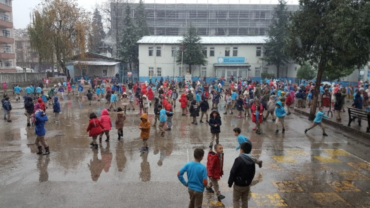 Düzce’de De Kar Yağışı Başladı