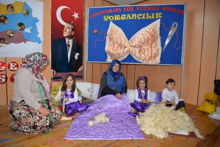 Miniklerden Büyük Ve Anlamlı Çalışma