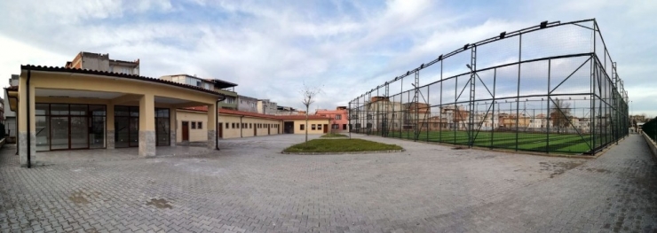 Sırameşeler Spor Tesisi Gün Sayıyor