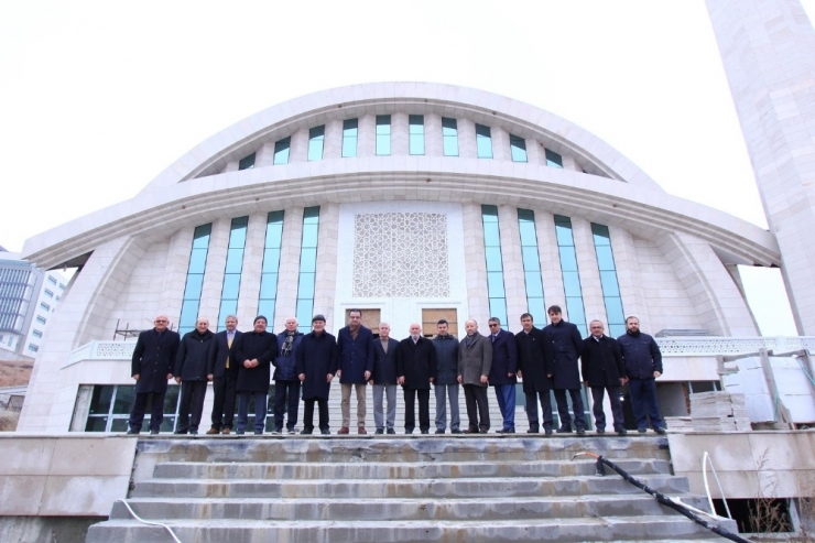 Uşak Üniversitesi Camisi Ramazan Ayında İbadete Açılması Planlanıyor