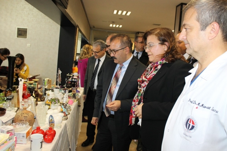 Gaün Hastanesi’nde Tıp Fakültesi Öğrencileri İçin Kermes Düzenlendi