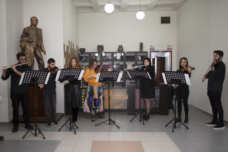 Güzel Sanatlar Fakültesi’nde Yeni Yıl Kutlaması