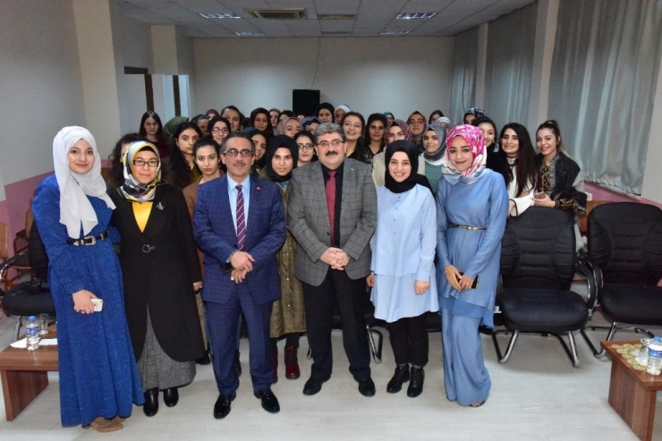 Başkan Can Öğrencilerle Bir Araya Geldi