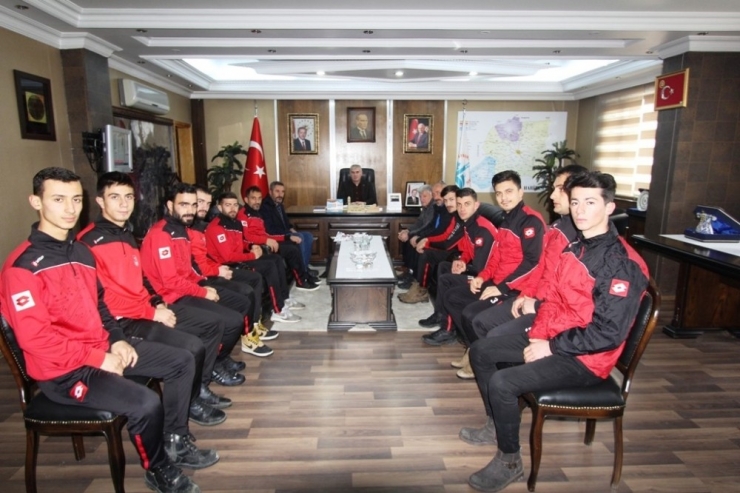 Çatıksuspor’dan Başkan Memiş’e Ziyaret