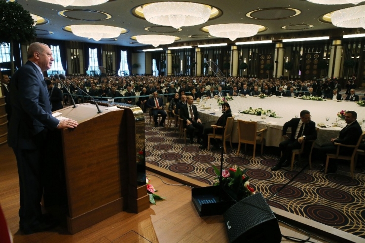 Cumhurbaşkanı Erdoğan: “Ben Senin Cumhurbaşkanın Olmaya Meraklı Değilim”