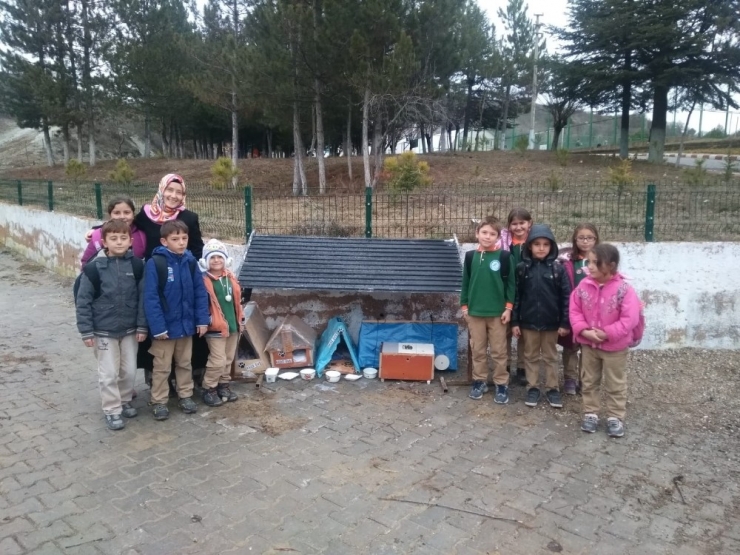 Pazarlar’da ’Her Okulun Bir Evcil Hayvanı Olsun’ Projesi