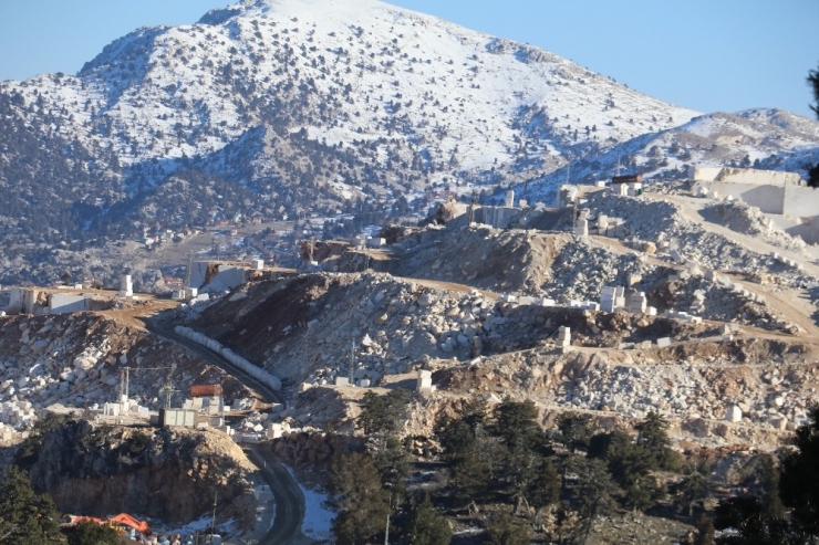 Tübitak Ulusal Gözlemevi’ndeki Teleskop Mermer Ocağı Tehdidi Altında