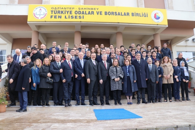 Bakan Pekcan Öğrenciler İle Buluştu