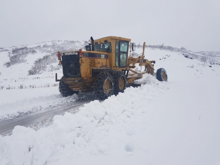 Bingöl’de 107 Köy Yolu Ulaşıma Açıldı