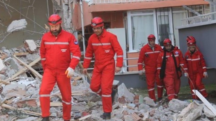 Ak Parti Ayvalık Aday Adayı Erdinç Tügen’in 10 Parmağında 10 Marifet Var