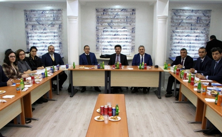 Üniversite Senatosu Elbeyli’de Toplandı