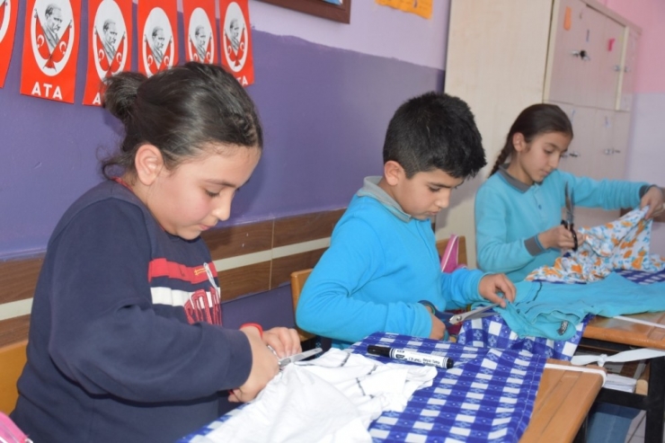 Eski Tişörtlerden Alışveriş Torbası Yapıyorlar