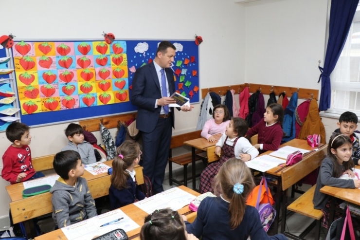 Ürkmezer’den Miniklere Kitap Seti