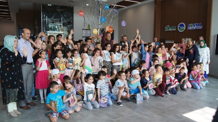 Çocuklara Kitap Sevgisi Sgm İle Aşılanıyor