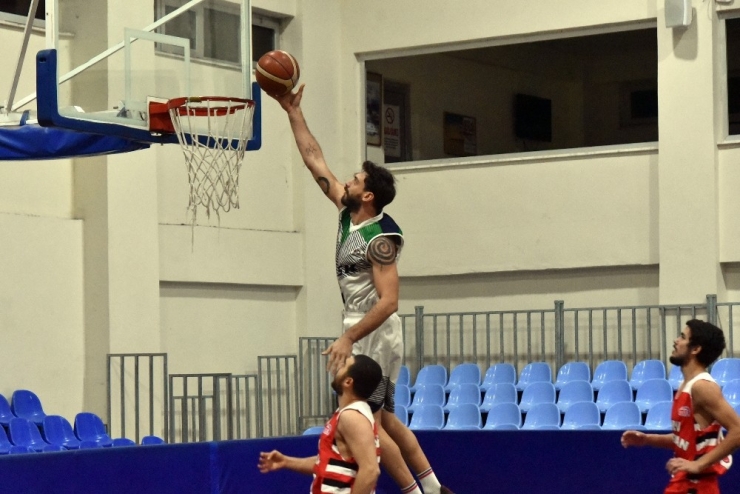 Çorlu Belediyesi Gençlik Ve Spor Kulübü Galibiyet Serisini Sürdürüyor