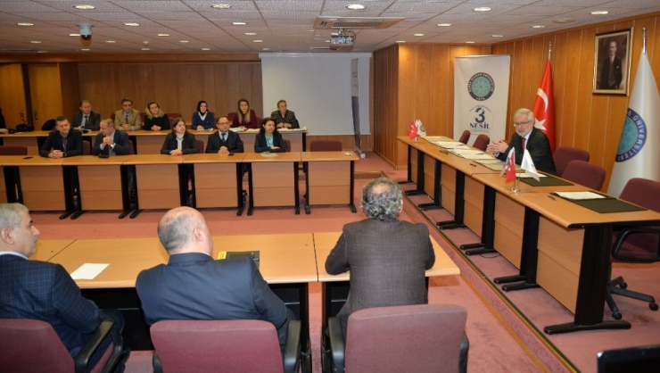 Tıp Fakültesi Ve Sağlık Bilimleri Fakültesi’ne Burs Yağmuru