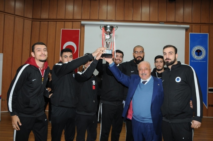 Batman Üniversitesinin Sporda Gurur Günü