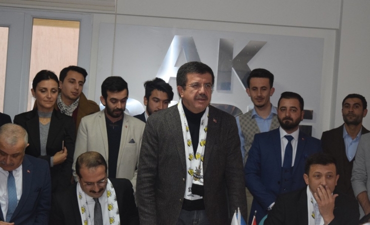 Zeybekci: ”1 Nisan Günü Sabah Anadolu’ya Güneş İzmir’den Doğacak”