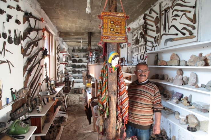 Emekli Öğretmenin Müze Aşkı