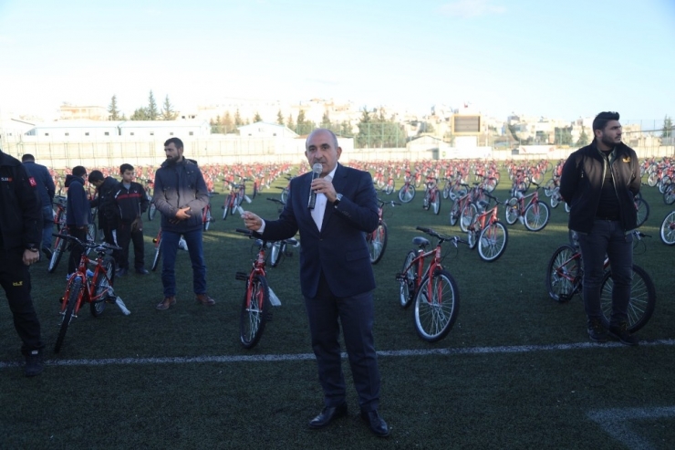 "15 Bin Eve 15 Bin Bisiklet" Kampanyası Çerçevesinde 500 Bisiklet Daha Dağıtıldı
