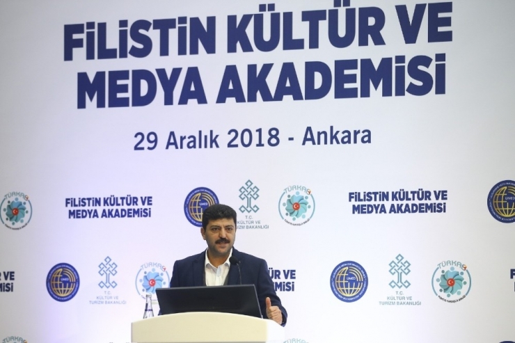 Umed Filistin Kültür Ve Medya Akademisi Mezunları Sertifikalarını Aldı