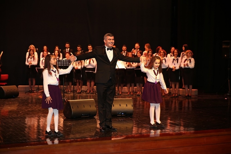 Esogü Hastanesi’nde Yıl Sonu Konseri