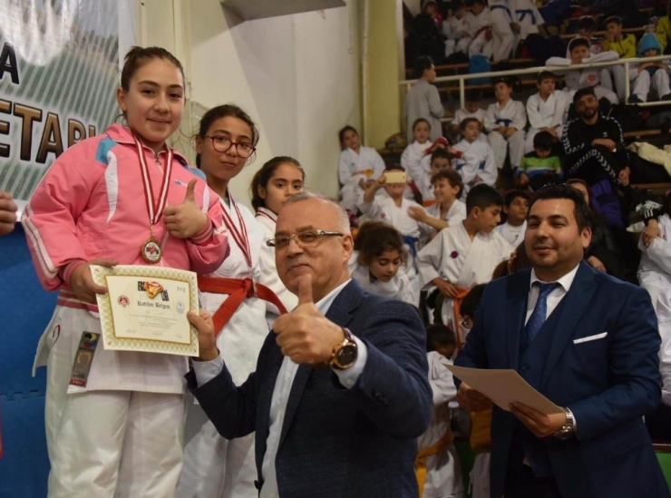 Salihli’de Karate Rüzgarı Esti