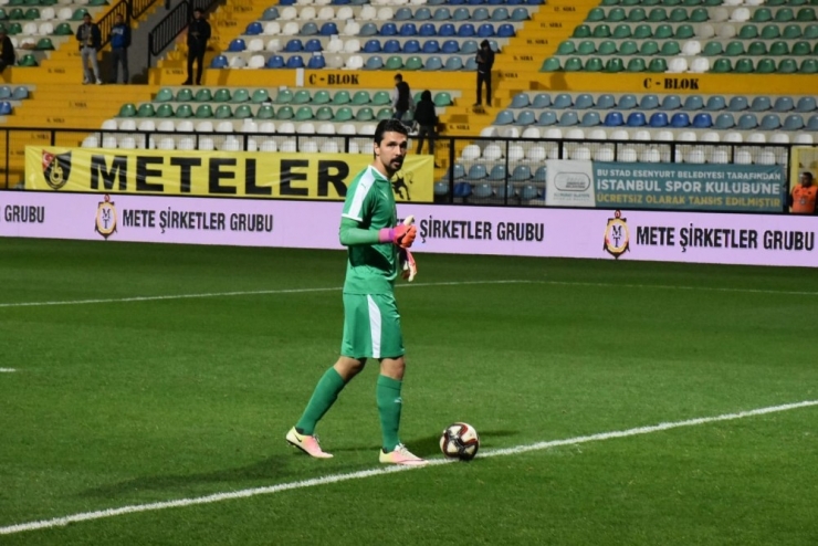 Alperen Uysal’dan Göz Dolduran Performans