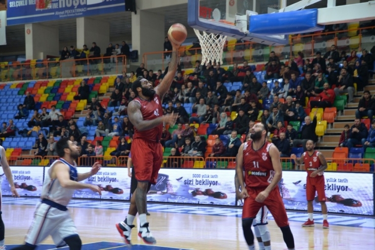 Karesispor Ligde İlk Mağlubiyetini Aldı